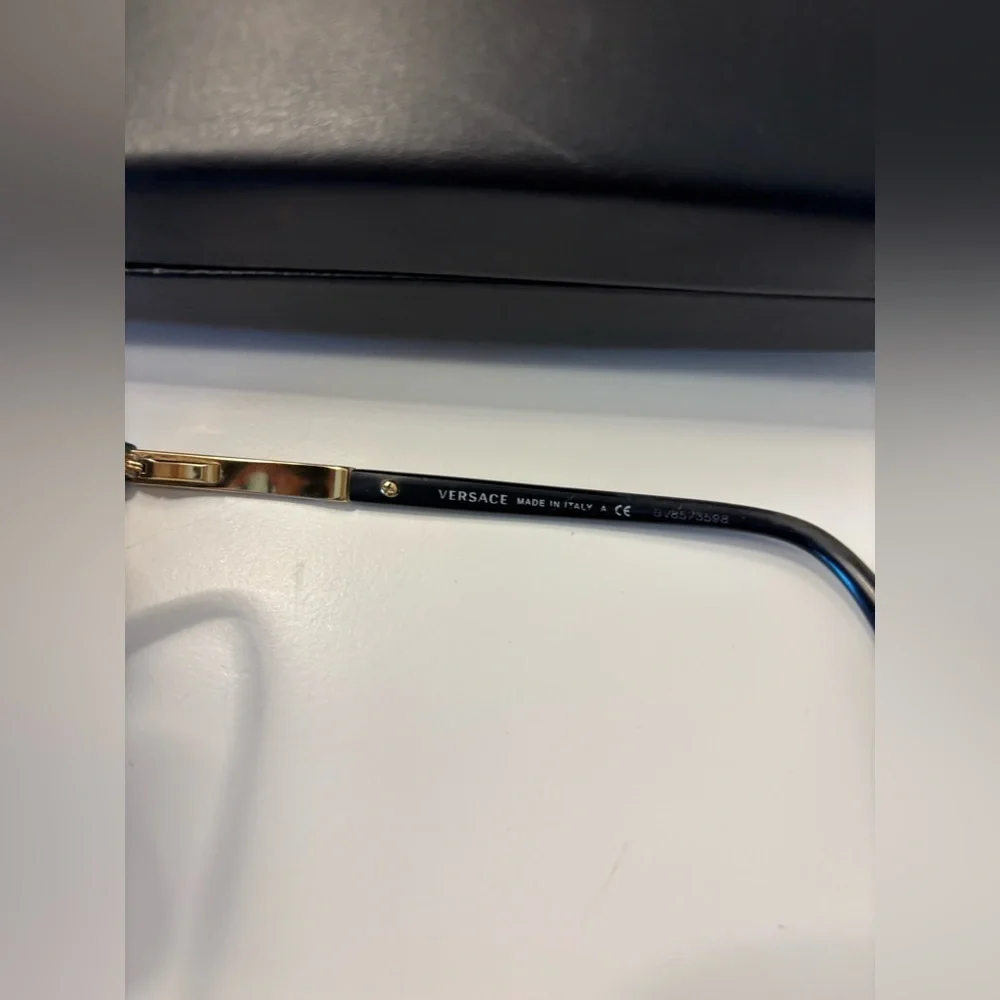 Versace authentic pre